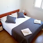 Great Apartment, Free Parking In The Garage, Znjan