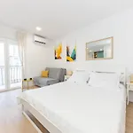 Studio Apt Breeze