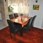 Park Apartment