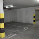 Macadamia Apartment With Garage Parking