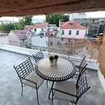 R&E Apartment