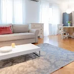 Franco\'S Spacious Residence - Great Location