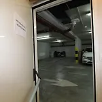 Macadamia Apartment With Garage Parking
