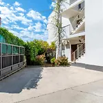 Apartment Nives In The City Center - Free Parking