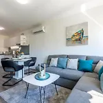 New Luxury Bella Apartment