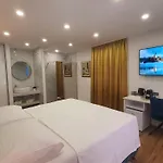 Gold Luxury Room