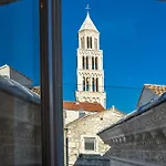Apartment Roman Heritage