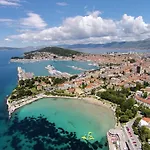 Apartments And Rooms By The Sea Split - 15298