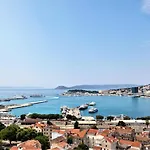 Island View Apartment