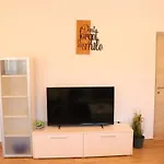 Apartment Mary- 2 Free Parking, Near Mall Of Split