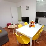 Happy Dreams Apartment Near The Beach And Old Town