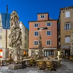 Palace Suites Heritage Hotel - Adults Only
