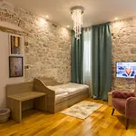 Tifani Luxury Rooms