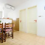Split Central Lovely Flat