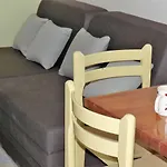 Apartment 4 Sleeps 4 Guests