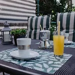 Apartment Tea