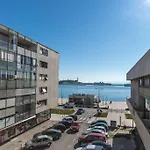 Wonderful Apartment Near City Center And Sea