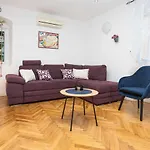 Daloro Suite