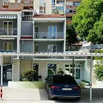 Apartmens And Rooms Madunic V