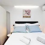 Modern Cozy Apartment Bonnie In Center Of Split.