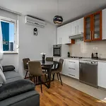 Comfortable Apartment Bila