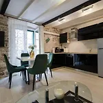 Apartment Stone