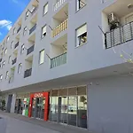 Mariposa, Apartment With Balcony, Private Parking In The Garage, Near The Biggest Shopping Center Mall Of Split