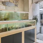 Leonis Restaurant & Rooms