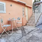 Missia - Cosy In Perfect Location