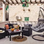 Luxury Apartments A&A-Old Town