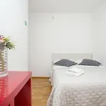 Deluxe Apartment Lea With Large Garden