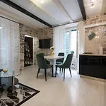 Apartment Stone