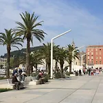 Famous Promenade Riva Apartment