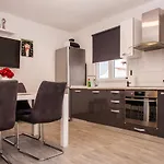 Miki - City Center Apartment With Large Balcony