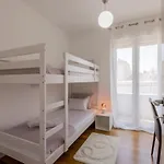 Izabela L