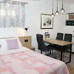Apartments Lana