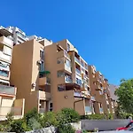 Nice And Modern Apartment Emili