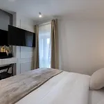 Palace Luxury Rooms
