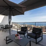 Penthouse Heavenly Holiday Home