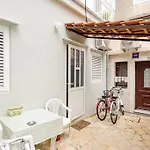 Evala Apartment