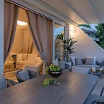 Levelup Apartment Split