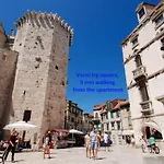 Cool Attic Apt W Gallery In The Heart Of Split