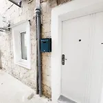 #22 Apartment Split Center