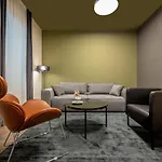 Green, Deluxe Two Bedroom Suite