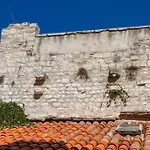 Studios Aurelia Palace