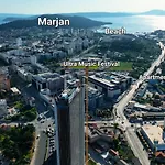 Urban Duo Residence