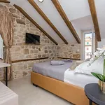 Rio Luxury Rooms