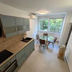 New 1 Bedroom Near Center And Beach