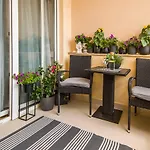 Apartment Summer Dreams