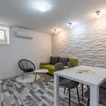 Apartment 3M - One Bedroom Apartment
